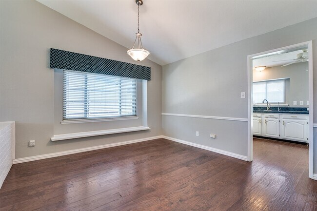 Foto del edificio - 4552 Fremont Ln