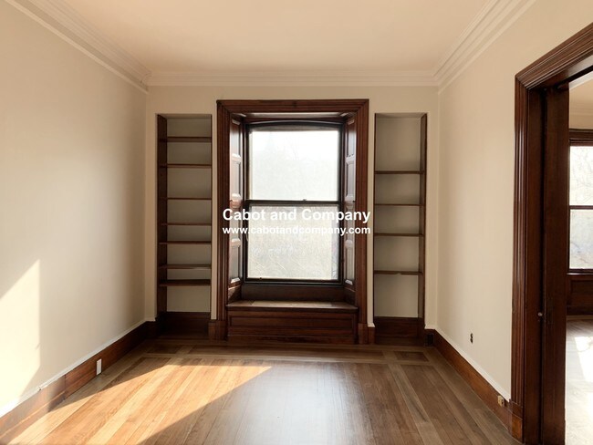 Building Photo - 343 Commonwealth Avenue