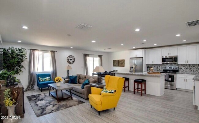 Foto del edificio - 5710 S 12th Ln