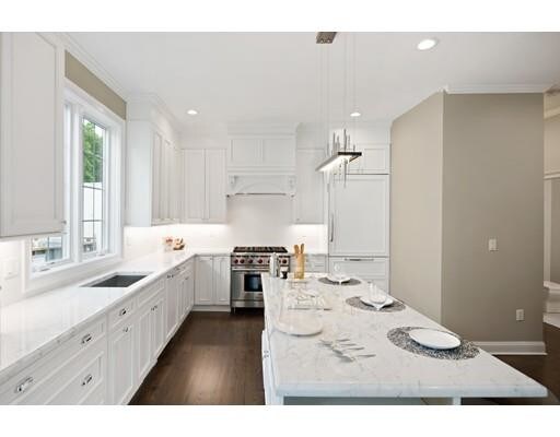 Building Photo - 70 Otis St