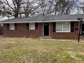 Building Photo - 2922 Palomino Dr