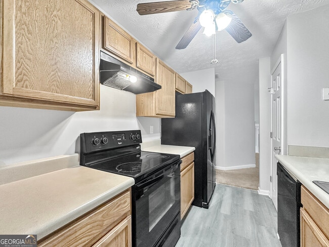 Foto del edificio - 400 Crestfield Cir