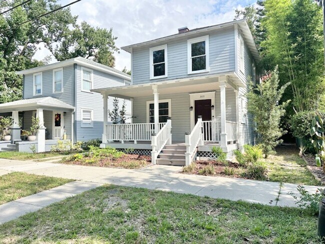 Building Photo - Sanford - 2 Bedroom, 2.5 Bathroom - $2395.00