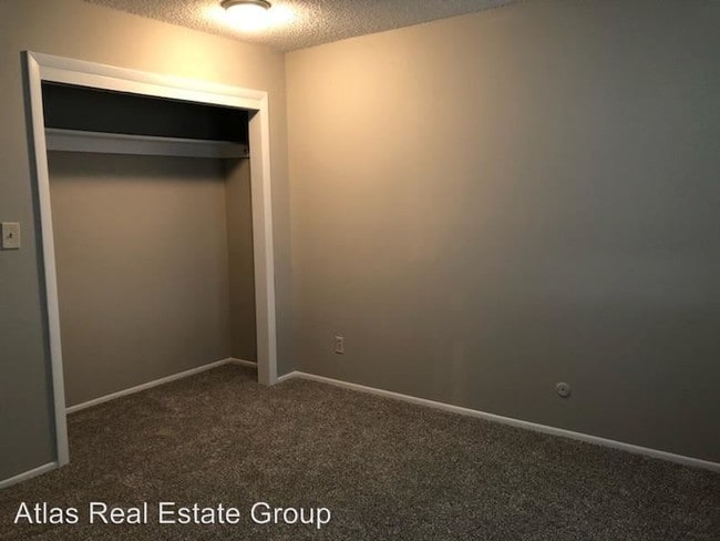 Building Photo - 1614 Rainier Dr