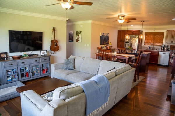 Building Photo - 4614 Haleilio Rd