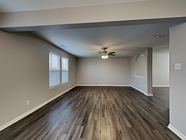 Building Photo - 1722 Bray Dr