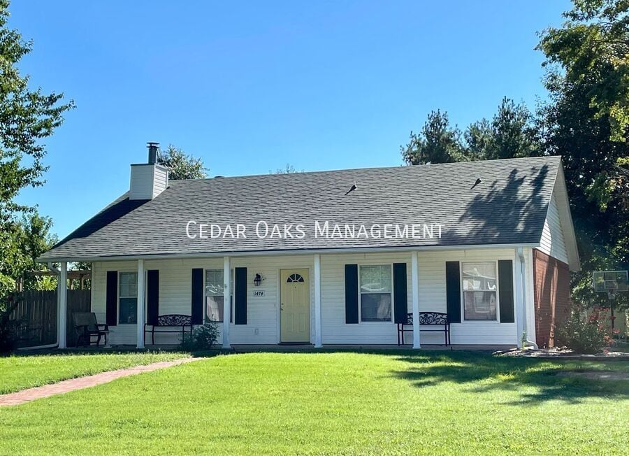 Foto principal - 1474 N Caddo Ave