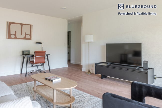 Foto del edificio - 20200 Lucille Ave