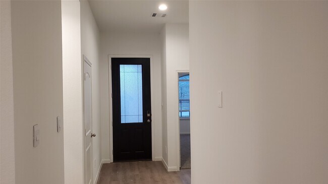 Foto del edificio - 1376 Grays Gully Dr