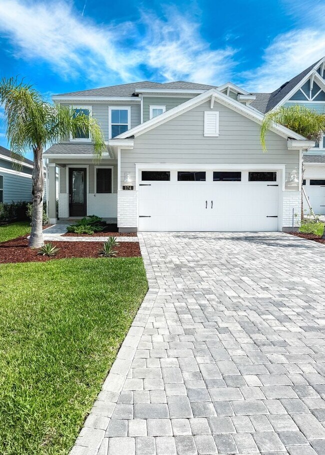 Foto del edificio - Stunning 4BR House in Saint Johns