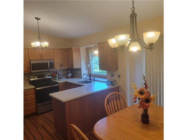 Foto del edificio - 3 br, 2 bath House - 18xxx Ogden Street NW