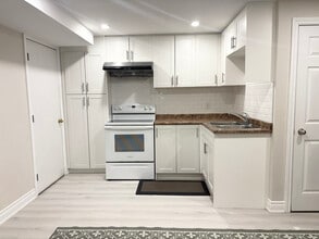 Building Photo - 1080 Dream Crest Rd