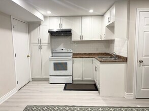 Building Photo - 1080 Dream Crest Rd