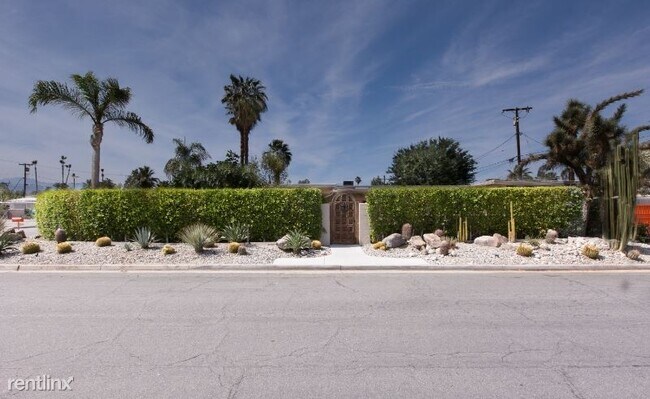Building Photo - 4 br, 2 bath House - 600 N Plaza Amigo