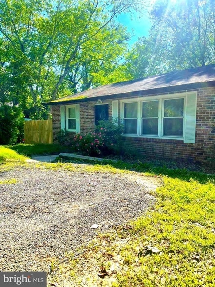 Foto del edificio - 6740 Solomons Island Rd N