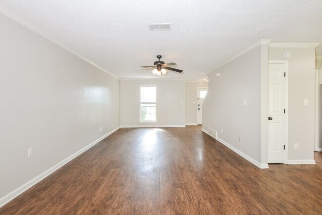 Foto del edificio - 6331 Fairway Hill Cove