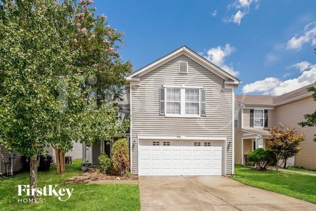 Building Photo - 919 Littleton Dr