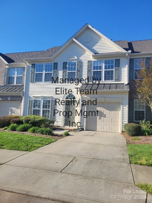 Foto principal - 177 Autumn Falls Dr