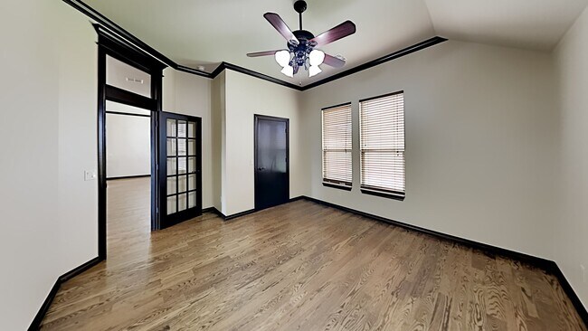 Building Photo - Beautiful 4 Bedroom 2 Bathroom Home in Wil...