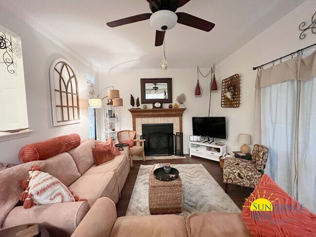 Foto del edificio - Fully Furnished Beautiful Ground floor Con...