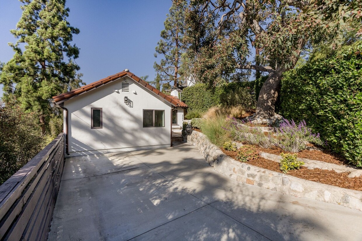 Primary Photo - Charming Spanish Style Home in Silver Lake...