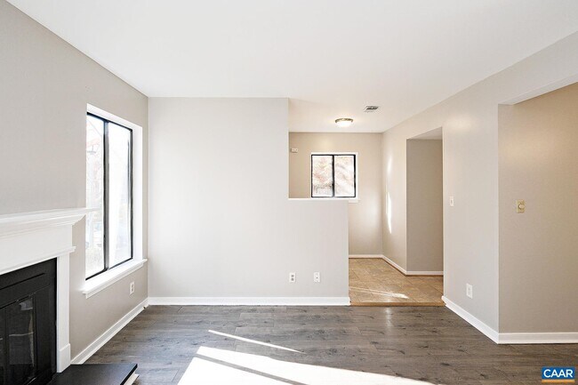 Foto del edificio - 964 Sutton Ct