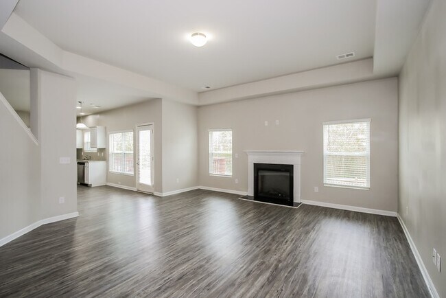 Foto del edificio - 7012 Blackberry Dr