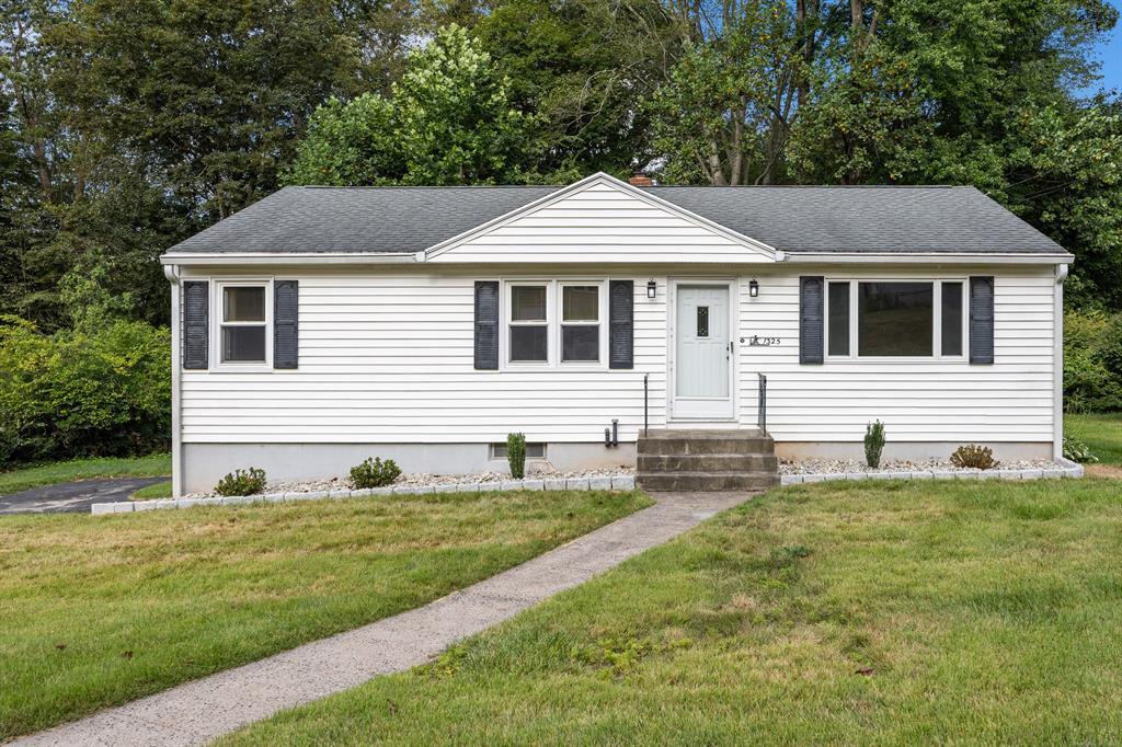 Front - 1325 Avon Blvd