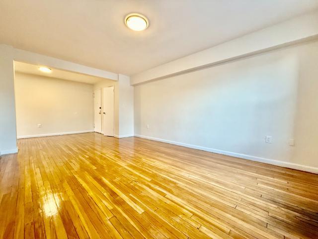 Foto del edificio - 1 bedroom in BRONX NY 10461