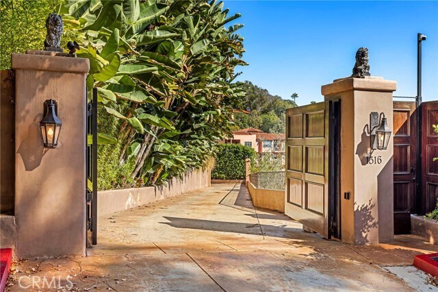 Foto del edificio - 1316 Beverly Grove Pl