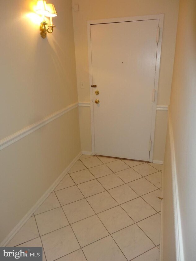 7700 Tremayne Pl Unit 207, McLean, VA 22102 Condo for Rent in McLean