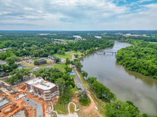 Vista al río desde la construcción - Lofts at Chason Park