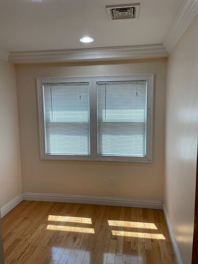 Foto del edificio - 59-33 155th St