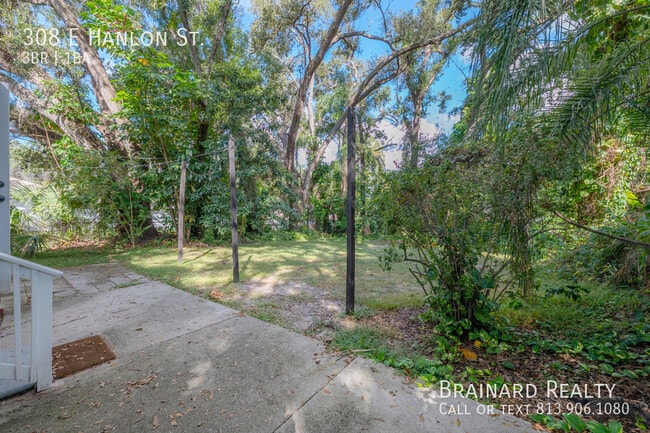 Building Photo - 308 E Hanlon St