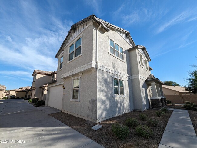 Building Photo - 1253 N 166th Ave