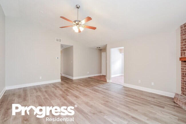 Foto del edificio - 2689 Whisper Lakes Club Cir