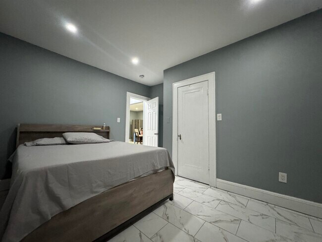 Foto del edificio - 225 E 19th St