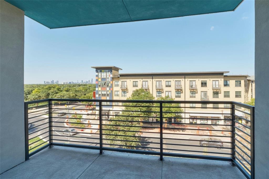 Foto principal - 1701 Simond Ave