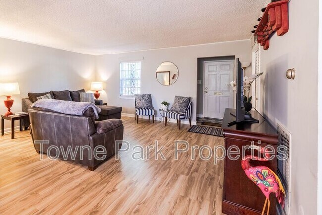 Foto del edificio - 2846 Walton Wy
