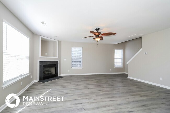 Foto del edificio - 977 Peachtree Meadows Cir