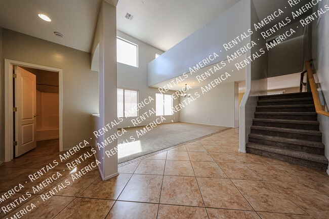 Building Photo - 1155 E Winchester Pl