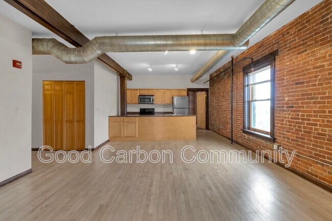 Building Photo - 346 Connecticut St