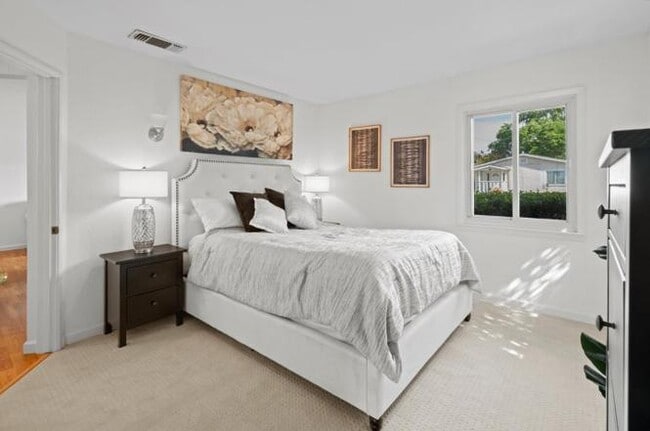 Foto del edificio - 1813 Beech St