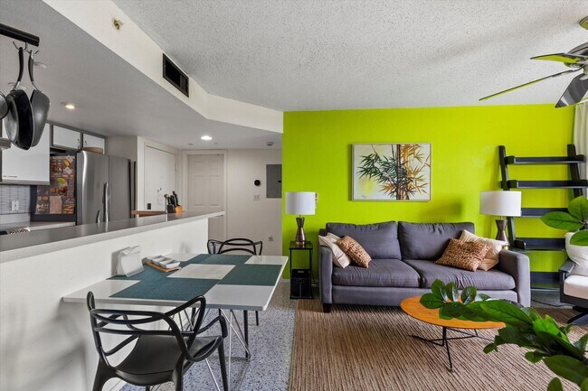 Foto del edificio - 3635 Seaside Dr