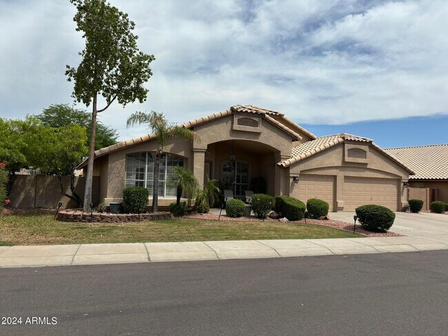 Building Photo - 7835 W Kerry Ln