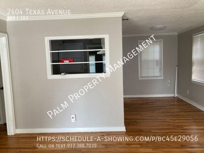 Building Photo - 2404 Texas Ave