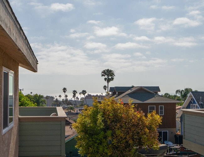 Photo - 211 S Helberta Ave Townhome