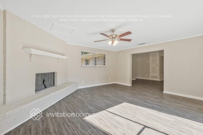 Foto del edificio - 5028 McManus Dr