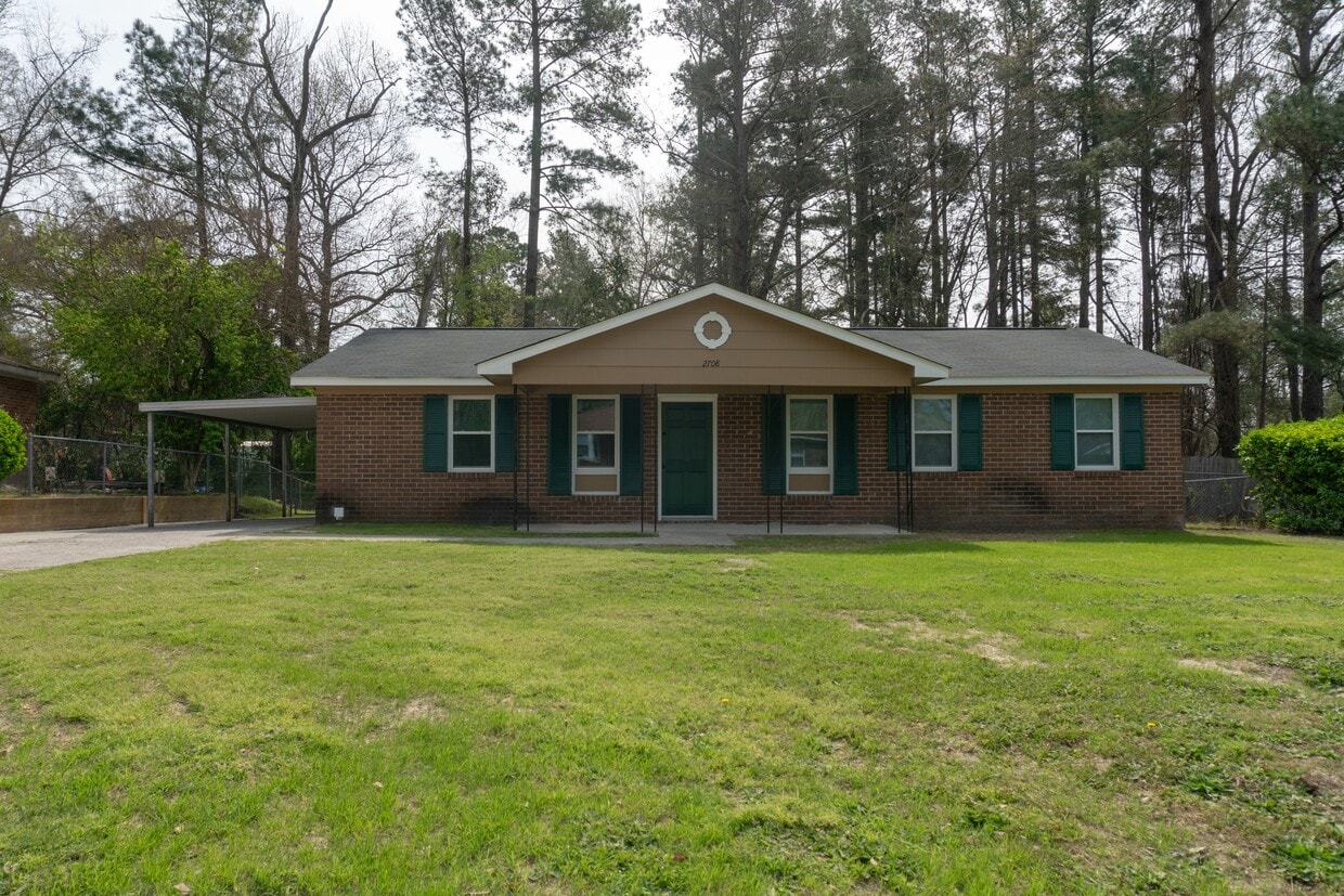 Primary Photo - 2708 E Antler Dr
