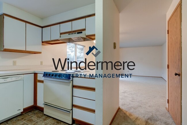 Building Photo - Two Bedroom Apartment in Coupeville